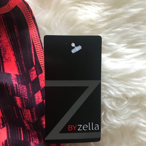 Cropped Workout Leggings - Picture 3 of 3